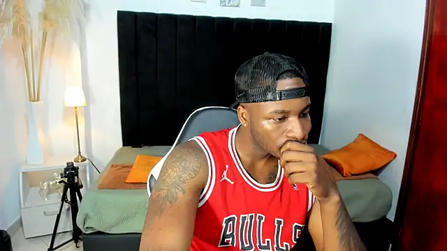 chrstian lewis1 online show from 11.09.25