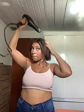 Snapshot of Crisschiavo chatting on 09.19.25 Crisschiavo online show from 09.19.25