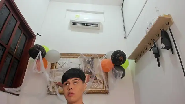 Felipe Cold online show from 10.31.25