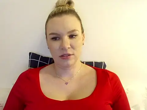 SadieBrilliance online show from 10.02.25