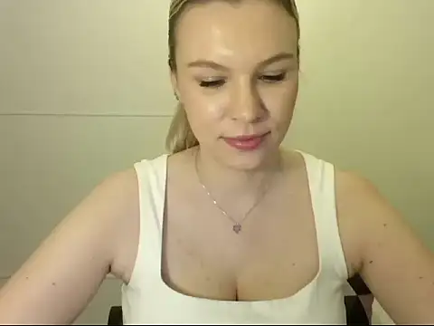 SadieBrilliance online show from 10.30.25