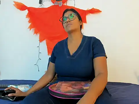  Miaa khalifa  online show from 10.20.25