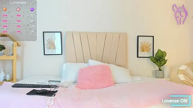 Snapshot of _Miaa_khalifa_ chatting on 02.14.26 Miaa khalifa online show from 02.14.26