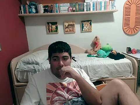 Snapshot of Martigato3 chatting on 09.23.25 Martigato3 online show from 09.23.25