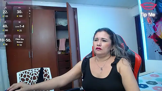 Snapshot of noelia_milf19 chatting on 07.06.26 noelia milf19 online show from 07.06.26