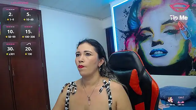 Snapshot of noelia_milf19 chatting on 07.10.26 noelia milf19 online show from 07.10.26
