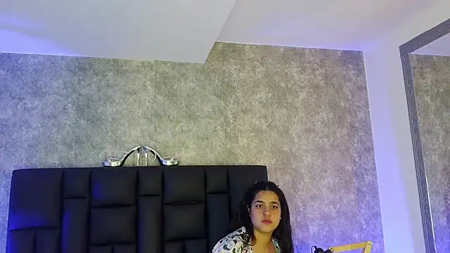 crystaldarliing online show from 04.30.26