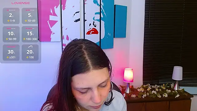 Snapshot of AlanaGarcia19 chatting on 11.20.25 AlanaGarcia19 online show from 11.20.25