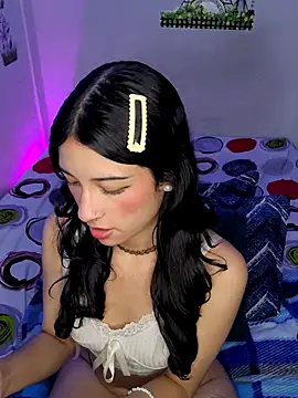 Snapshot of Danly_ chatting on 11.05.25 Danly online show from 11.05.25