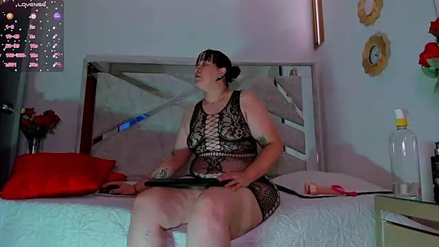 Snapshot of ThiccyLexxy chatting on 11.19.25 ThiccyLexxy online show from 11.19.25