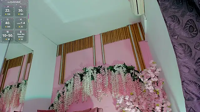 Snapshot of ThiccyLexxy chatting on 12.01.25 ThiccyLexxy online show from 12.01.25