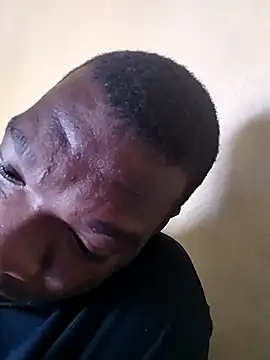 Snapshot of TmanZim2025 chatting on 12.15.25 TmanZim2025 online show from 12.15.25