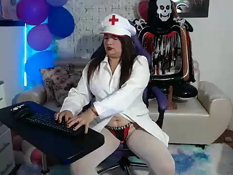 Snapshot of rous-kinky chatting on 10.21.25 rous-kinky online show from 10.21.25