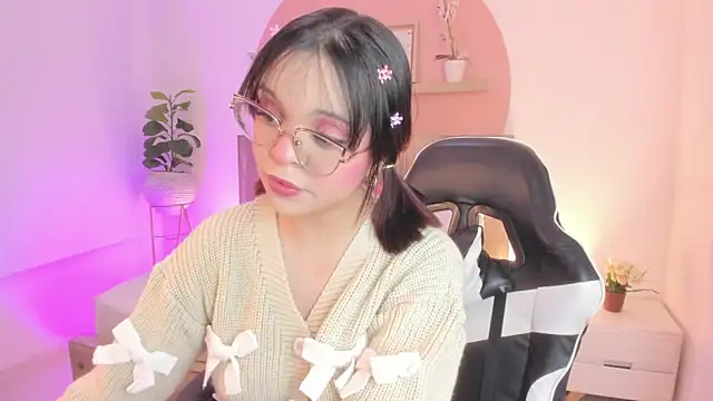 Clara Luu online show from 06.07.26
