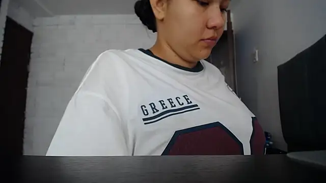 Naia Stant online show from 10.03.25