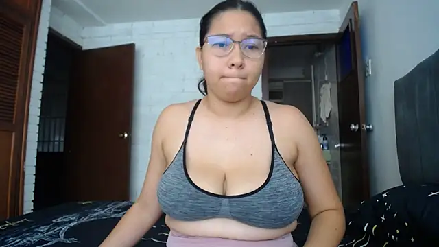 Naia Stant online show from 10.06.25