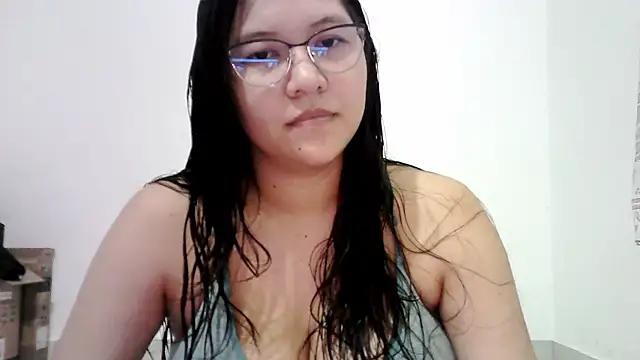 Naia Stant online show from 02.08.26