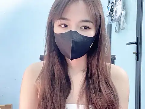 Snapshot of Tinaa-22 chatting on 09.09.25 Tinaa-22 online show from 09.09.25