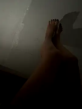 Snapshot of Tinaa-22 chatting on 10.12.25 Tinaa-22 online show from 10.12.25