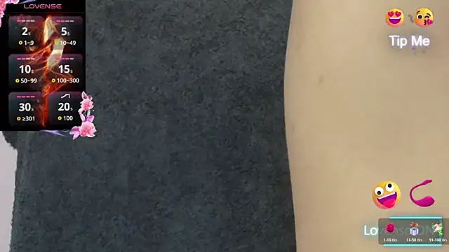 Snapshot of SWEET-18-TEEN chatting on 11.07.25 SWEET-18-TEEN online show from 11.07.25