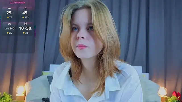 Snapshot of JulietteRain chatting on 11.01.25 JulietteRain online show from 11.01.25