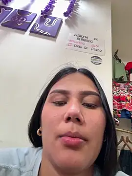 Snapshot of burbuja02 chatting on 04.12.26 burbuja02 online show from 04.12.26