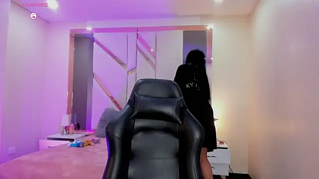 EmmaStonns online show from 09.19.25