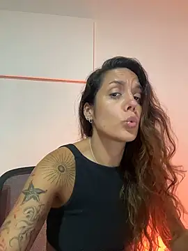 Snapshot of Sophia_House_ chatting on 03.25.26 Sophia House online show from 03.25.26