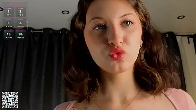 LorinaMaffitt online show from 11.05.25