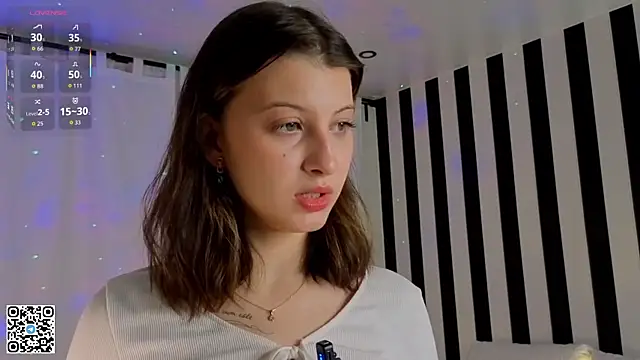 LorinaMaffitt online show from 11.16.25