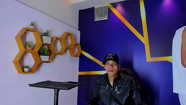 Snapshot of imperial_boys chatting on 09.14.25 imperial boys online show from 09.14.25