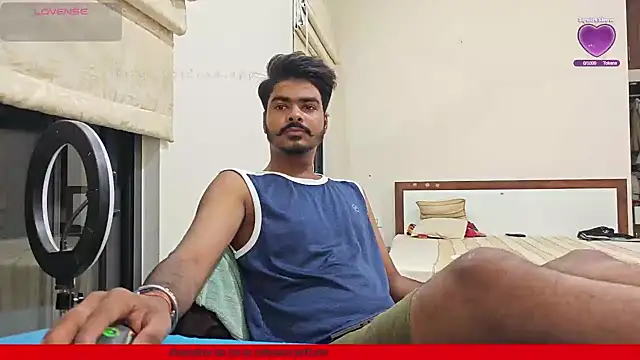 Snapshot of mrbuddy85 chatting on 10.14.25 mrbuddy85 online show from 10.14.25