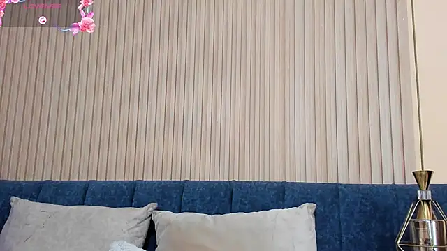 Snapshot of angel_ponce chatting on 09.19.25 angel ponce online show from 09.19.25