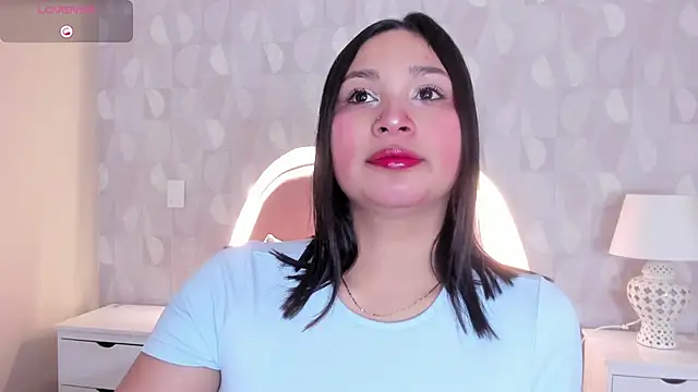 Snapshot of angel_ponce chatting on 10.04.25 angel ponce online show from 10.04.25