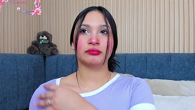 Snapshot of angel_ponce chatting on 10.09.25 angel ponce online show from 10.09.25