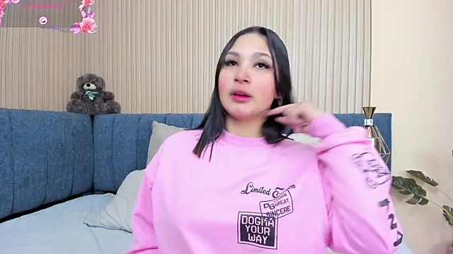 Snapshot of angel_ponce chatting on 10.19.25 angel ponce online show from 10.19.25