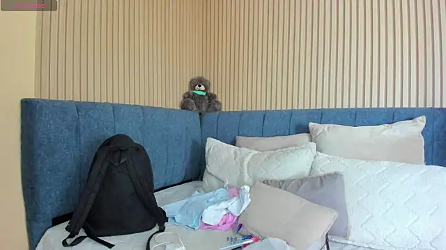 Snapshot of angel_ponce chatting on 11.09.25 angel ponce online show from 11.09.25