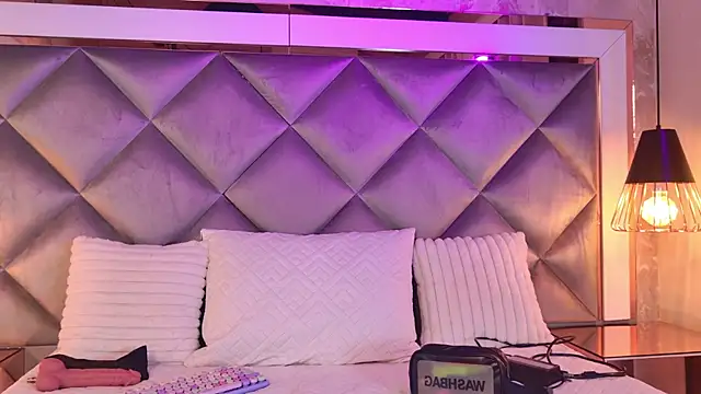 Snapshot of gemma_sm chatting on 11.14.25 gemma sm online show from 11.14.25