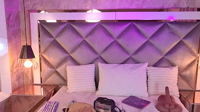 Snapshot of gemma_sm chatting on 11.15.25 gemma sm online show from 11.15.25