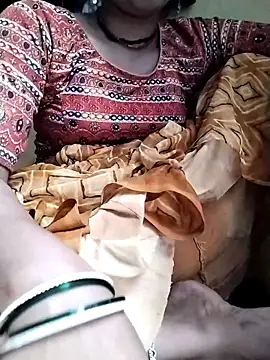 Snapshot of Gopika_Dudi chatting on 09.28.25 Gopika Dudi online show from 09.28.25