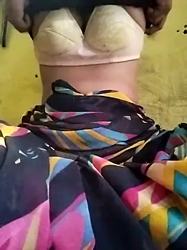 Snapshot of Gopika_Dudi chatting on 10.17.25 Gopika Dudi online show from 10.17.25