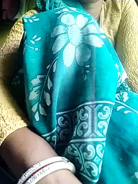 Snapshot of Gopika_Dudi chatting on 11.30.25 Gopika Dudi online show from 11.30.25