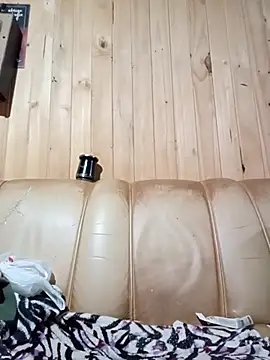 Snapshot of mizae chatting on 09.16.25 mizae online show from 09.16.25