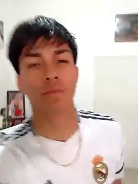 Snapshot of LUISSLEONN0958 chatting on 11.16.25 LUISSLEONN0958 online show from 11.16.25