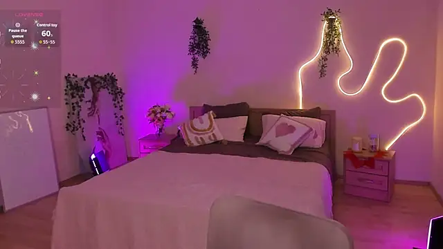 Lisa Blossom online show from 06.23.26
