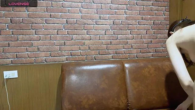 Snapshot of penny_coco chatting on 03.23.26 penny coco online show from 03.23.26