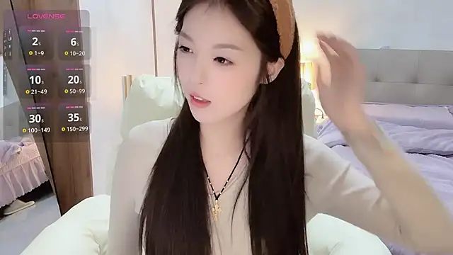 T-LL77- online show from 11.12.25