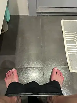 Snapshot of myPriority01 chatting on 11.08.25 myPriority01 online show from 11.08.25