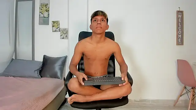 tyler twink boy online show from 05.01.26