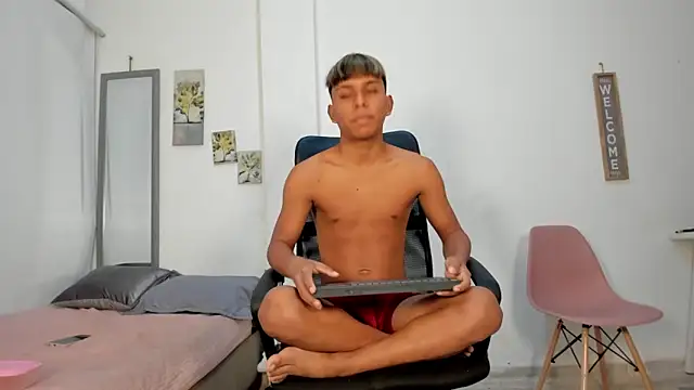 tyler twink boy online show from 05.03.26